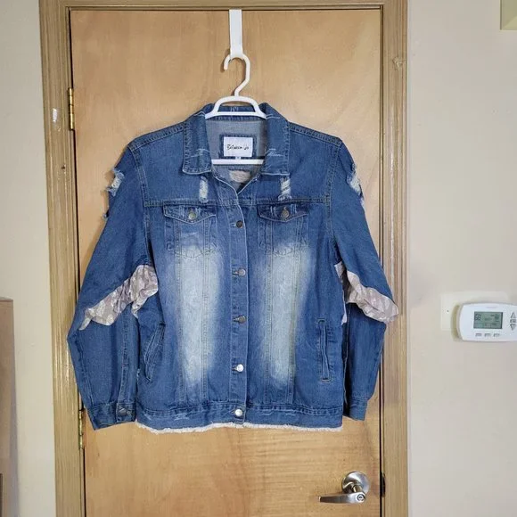 Between Us 3x Jean Jacket Distressed - Picture 5 of 6